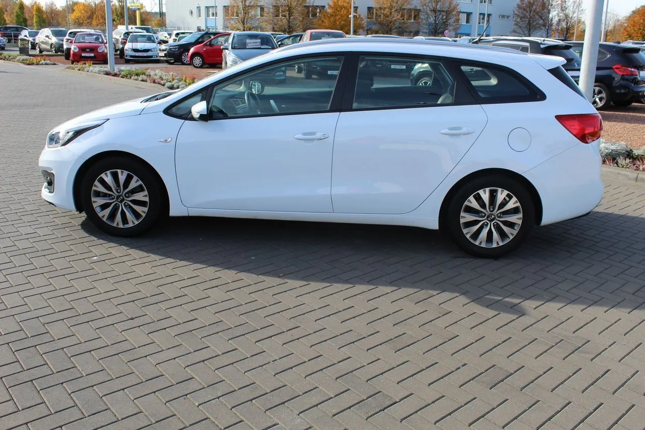 Kia Ceed SW 1.6 GDI Sitzheizung...  Image 8