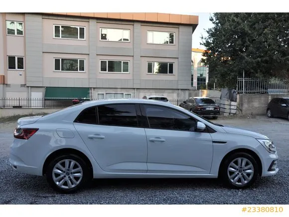 Renault Megane 1.3 TCe Joy Image 6